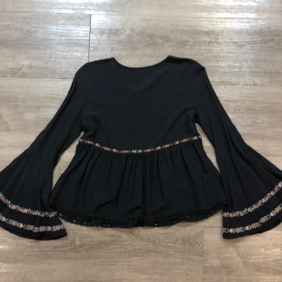 American Eagle embroidered shirt - Picture 4 of 5